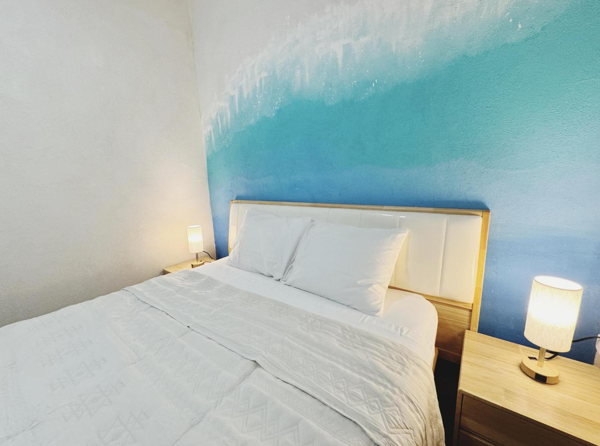 Eden On The Sea Hotel Бриджтаун Стая снимка